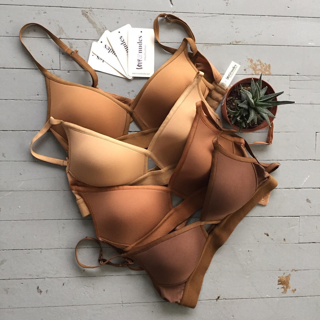 Love & Nudes